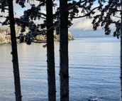 Chalet by the Sea! Breathtaking Views!