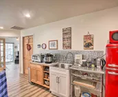 Spacious Lenore Retreat w/ 3 Decks + Views!