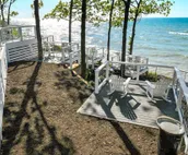 Townhouse with Screened Porch, Fireplace & Pool/Lakefront Cabana