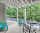 Townhouse with Screened Porch, Fireplace & Pool/Lakefront Cabana
