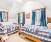 Well-Equipped Home near the Beach w/Fireplace, free WiFi, Beach Access, & more