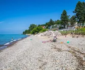 Well-Equipped Home near the Beach w/Fireplace, free WiFi, Beach Access, & more
