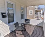 Bright Renovated Atlantic City House Steps from Boardwalk