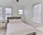 Bright Renovated Atlantic City House Steps from Boardwalk