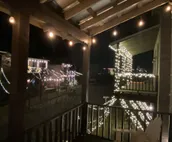 Two story home steps from restaurants, pools, and swim beach at Lake Eufaula!
