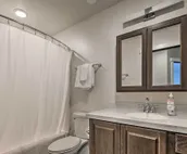 Mendenhall Valley Escape w/ Furnished Deck!