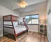 Mendenhall Valley Escape w/ Furnished Deck!