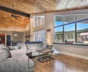 Mendenhall Valley Escape w/ Furnished Deck!