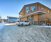 Mendenhall Valley Escape w/ Furnished Deck!