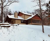 Wind Ridge Cabin at Lake Tenkiller Sleeps 16