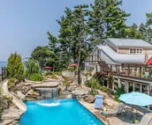 Spectacular Luxury Home W/Private Pool with Slide/Hot Tub/Patio/Carriage House