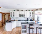 Spectacular Luxury Home W/Private Pool with Slide/Hot Tub/Patio/Carriage House