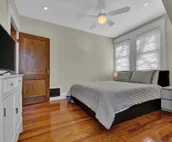 Oakley Square 3BR Charmer - Total Walkability by RedAwning