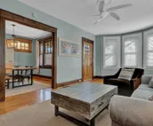Oakley Square 3BR Charmer - Total Walkability by RedAwning