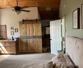 Close to town, room to spread out: Sleeps 9 in 5 bedrooms