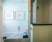 Close to town, room to spread out: Sleeps 9 in 5 bedrooms