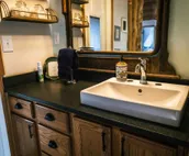 Close to town, room to spread out: Sleeps 9 in 5 bedrooms