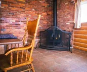 Close to town, room to spread out: Sleeps 9 in 5 bedrooms
