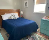 Close to town, room to spread out: Sleeps 9 in 5 bedrooms