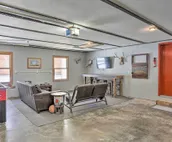 Keystone Getaway Cabin w/ Mount Rushmore View