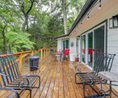 Updated Cottage w/ Private Dock & Lake Access!