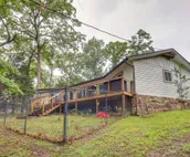 Updated Cottage w/ Private Dock & Lake Access!