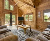 Amazing Log Home near Wineries, Fishing and Hiking