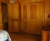 Amazing Log Home near Wineries, Fishing and Hiking