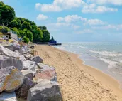 Classic home w/ private hot tub, sauna, & outdoor fireplace - 350 feet to beach