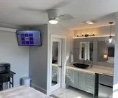 Suite 204 "The Egyptian Eagle"
