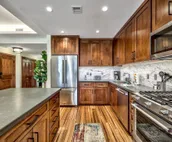Luxury Three Bedroom Residence steps from Heavenly Village Book 7 Nights for ...