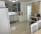 Cottage w/Garage 3 Blocks to Chey. Reg. Med Center