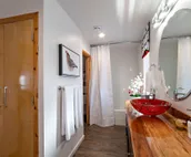 Gorgeous Chilkat Tower #3, 2BR Condo, downtown