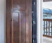 Gorgeous Chilkat Tower #3, 2BR Condo, downtown