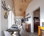 Gorgeous Chilkat Tower #3, 2BR Condo, downtown