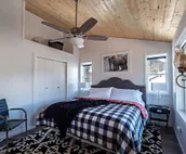 Gorgeous Chilkat Tower #3, 2BR Condo, downtown