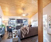 Gorgeous Chilkat Tower #3, 2BR Condo, downtown