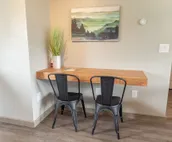 Suite 09 Downtown Palmer