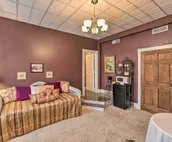 Pet-Friendly Apt: 2 Blocks to Riverside Park!