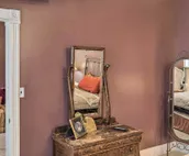 Pet-Friendly Apt: 2 Blocks to Riverside Park!