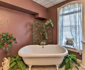 Pet-Friendly Apt: 2 Blocks to Riverside Park!