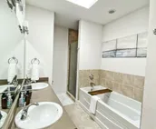 Old Market Townhome w/ 2 King Suites+Garage+View