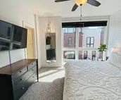 Old Market Townhome w/ 2 King Suites+Garage+View