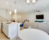 Townhome in Bishop’s Landing - 5 Miles to Beach!