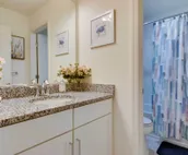 Townhome in Bishop’s Landing - 5 Miles to Beach!