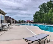 Townhome in Bishop’s Landing - 5 Miles to Beach!