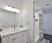 **NEW RADiant Stay in the Thrust of OTR* w/Parking