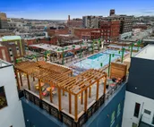 Relax and Rejuvenate in a Glamorous Retreat with a Stunning Rooftop 334