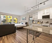 Relax and Rejuvenate in a Glamorous Retreat with a Stunning Rooftop 334