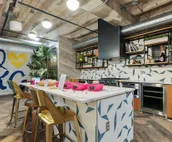 Relax and Rejuvenate in a Glamorous Retreat with a Stunning Rooftop 334